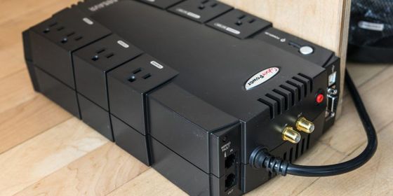 Badanie UPS dla zewnętrznych obwodów sygnalizacyjnych systemów zasilania nieprzerwanego